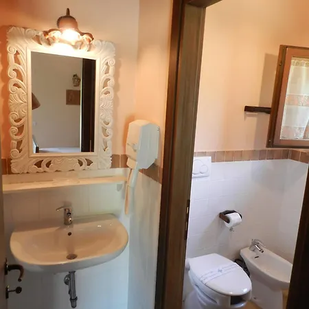 Casale Giuncheto * Pilonico Paterno